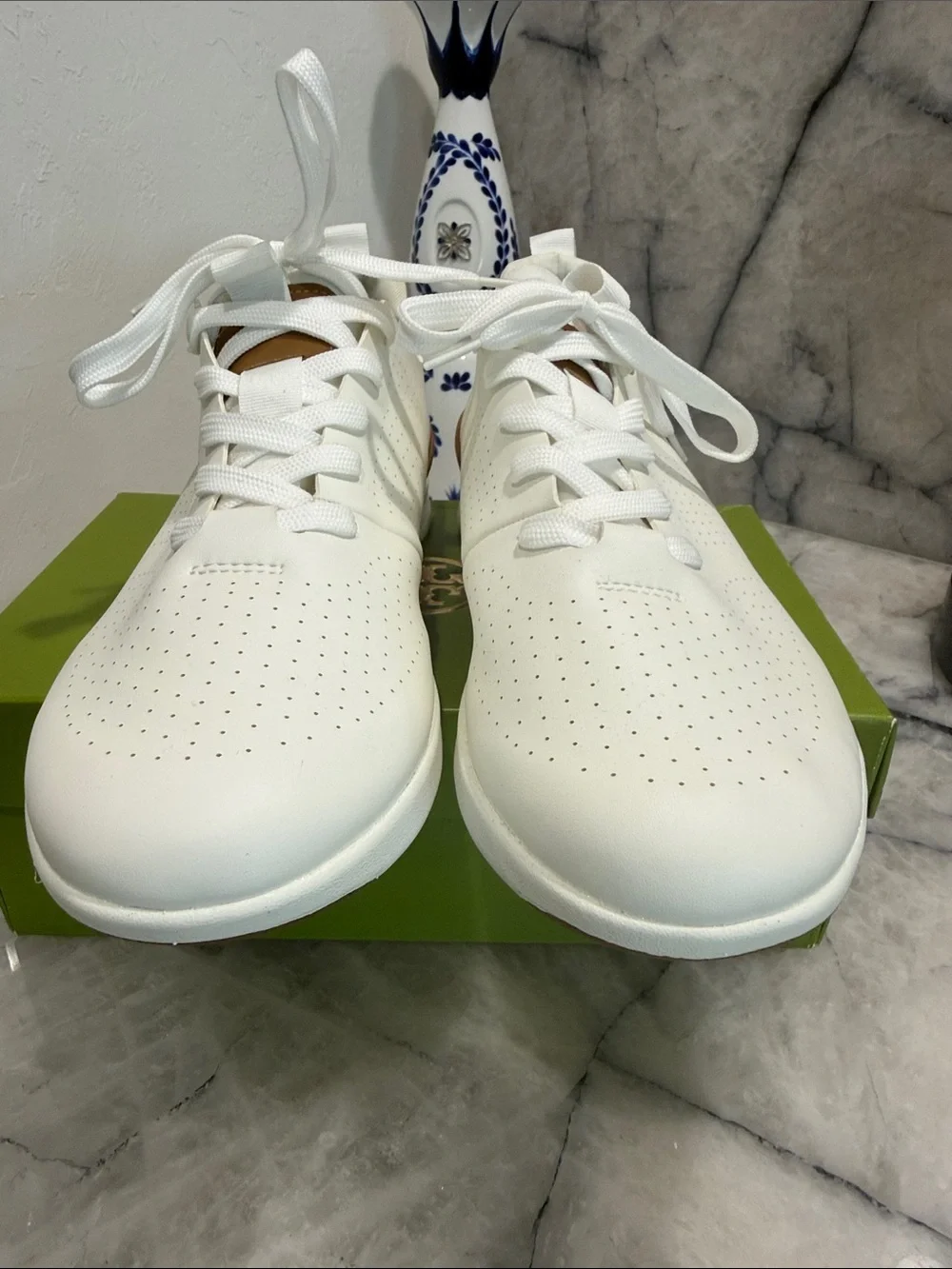 Steve Madden new without